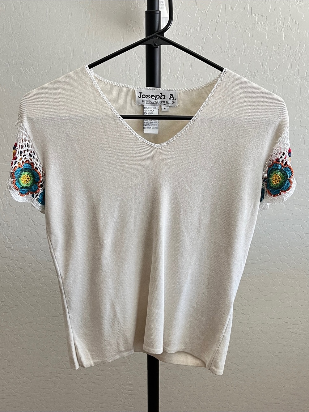 Vintage Joseph A Silk Ivory V-Neck Short Sleeve Top with Crochet Sleeves